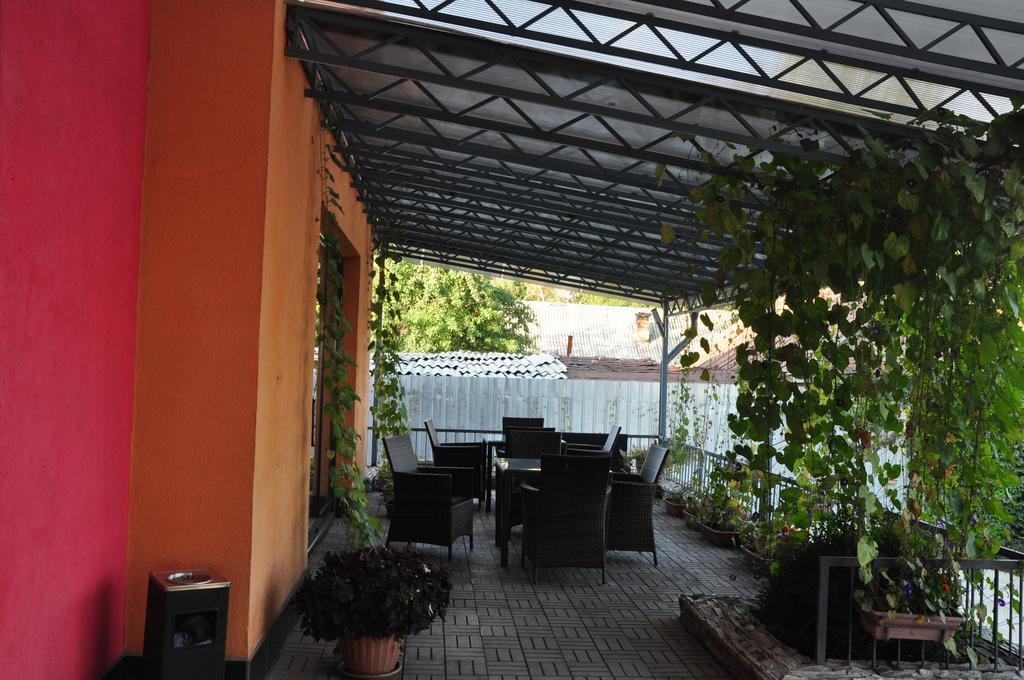 Amir Hotel Karakol Ngoại thất bức ảnh