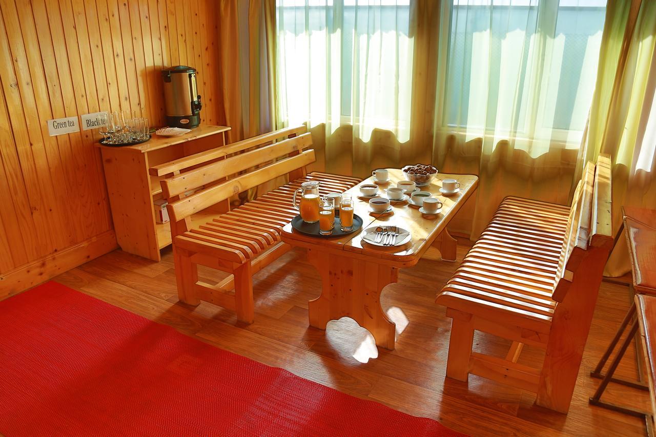 Amir Hotel Karakol Ngoại thất bức ảnh